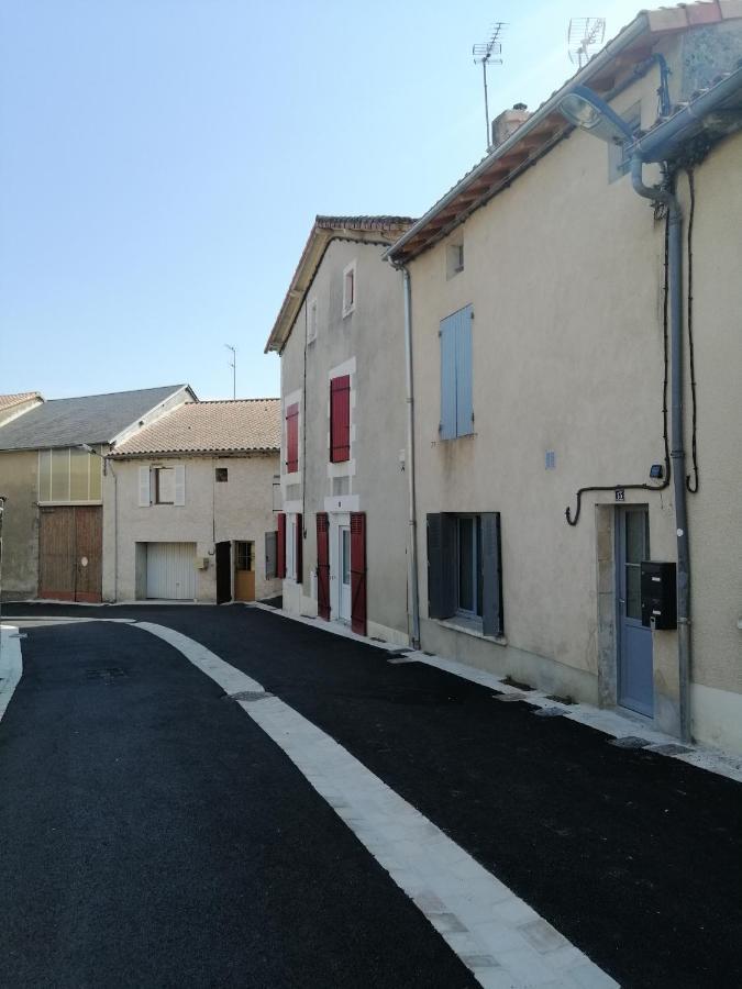 Gençay Le Refuge De La Sallee מראה חיצוני תמונה